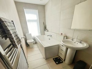 Bathroom - click for photo gallery